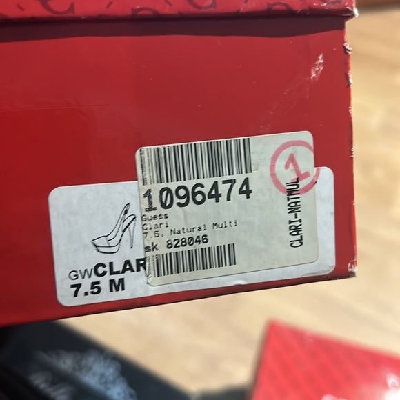 GUESS HEELS Luxury Fashion - Picture 5 of 5